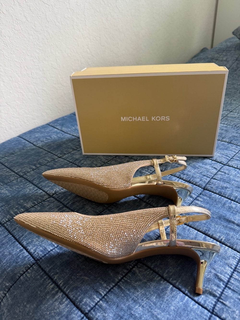 New! DoreenFlex Kitten sling Hot  Fix Stones Gold size 7 - Picture 5 of 5